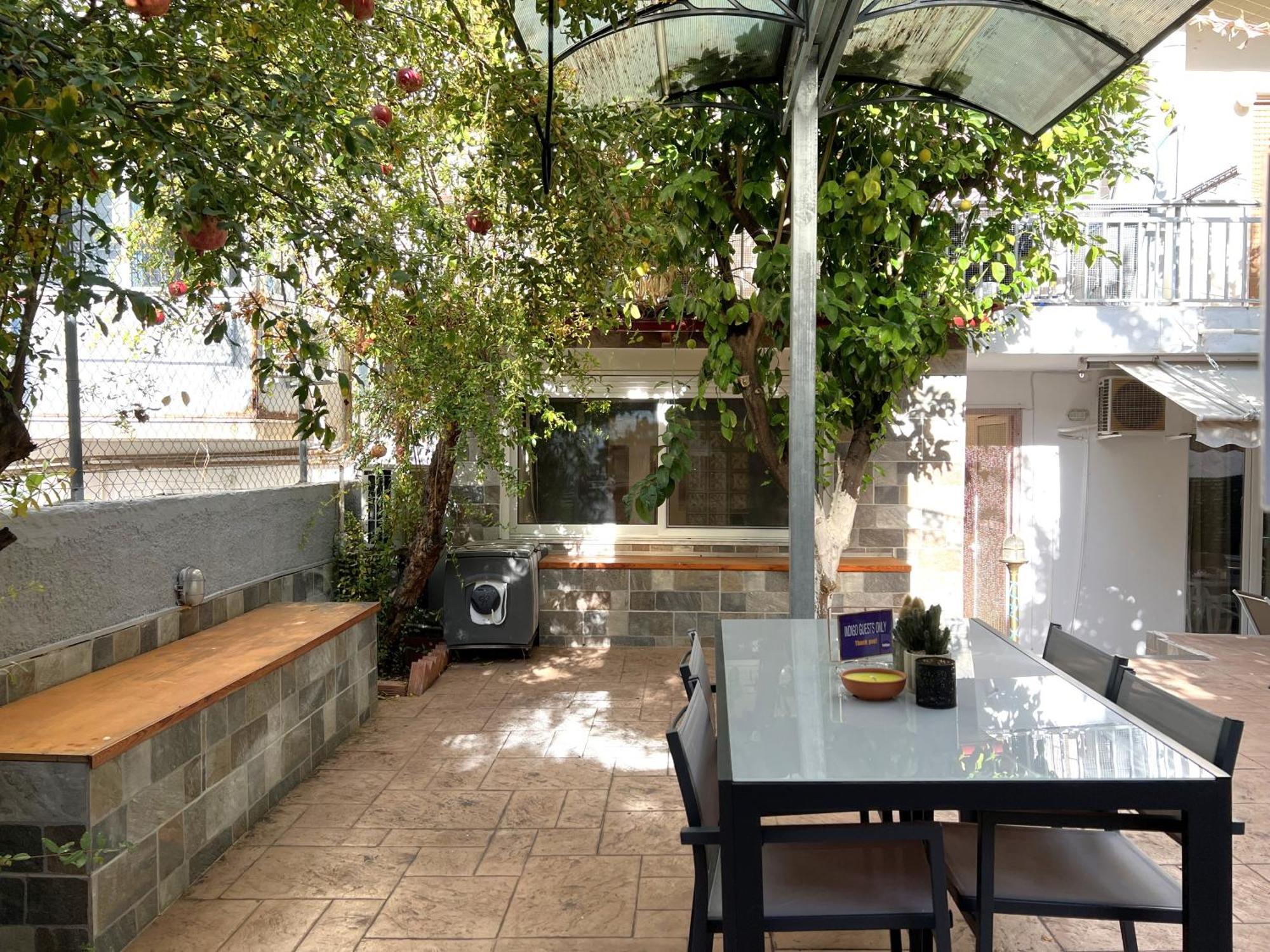 Historic Center Getaway 10'Walk To Acropolis Hill Apartment Атина Екстериор снимка