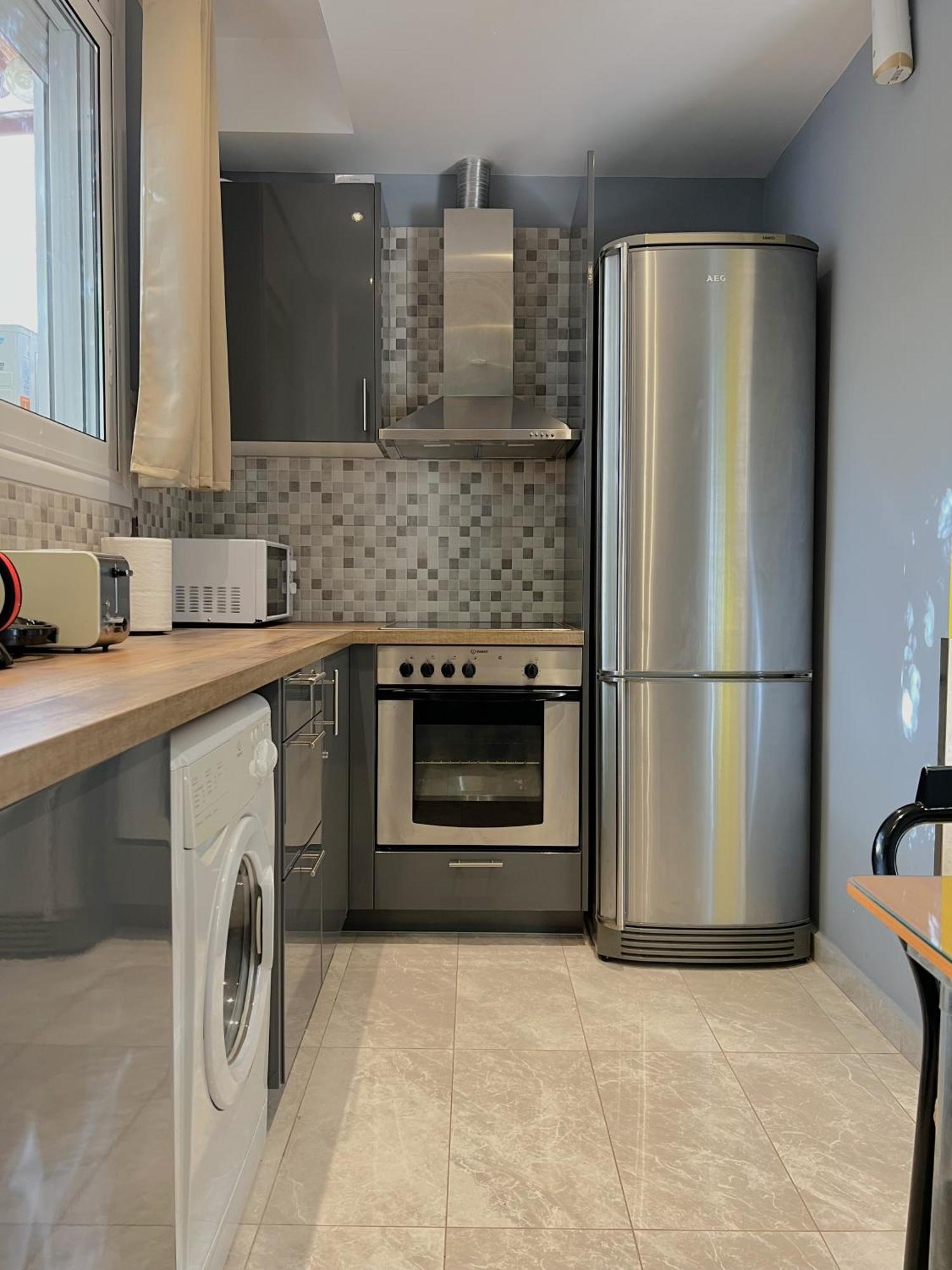 Historic Center Getaway 10'Walk To Acropolis Hill Apartment Атина Екстериор снимка