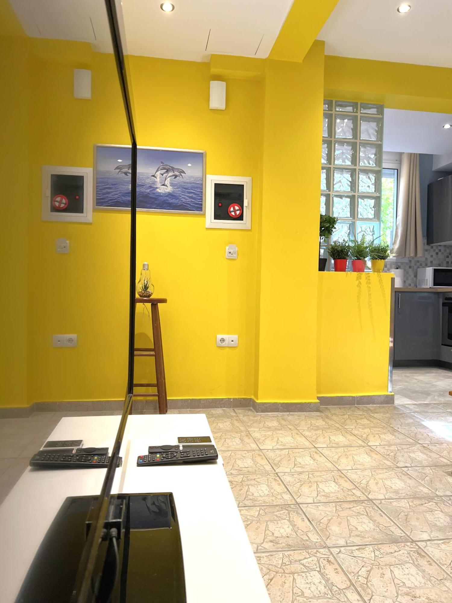 Historic Center Getaway 10'Walk To Acropolis Hill Apartment Атина Екстериор снимка