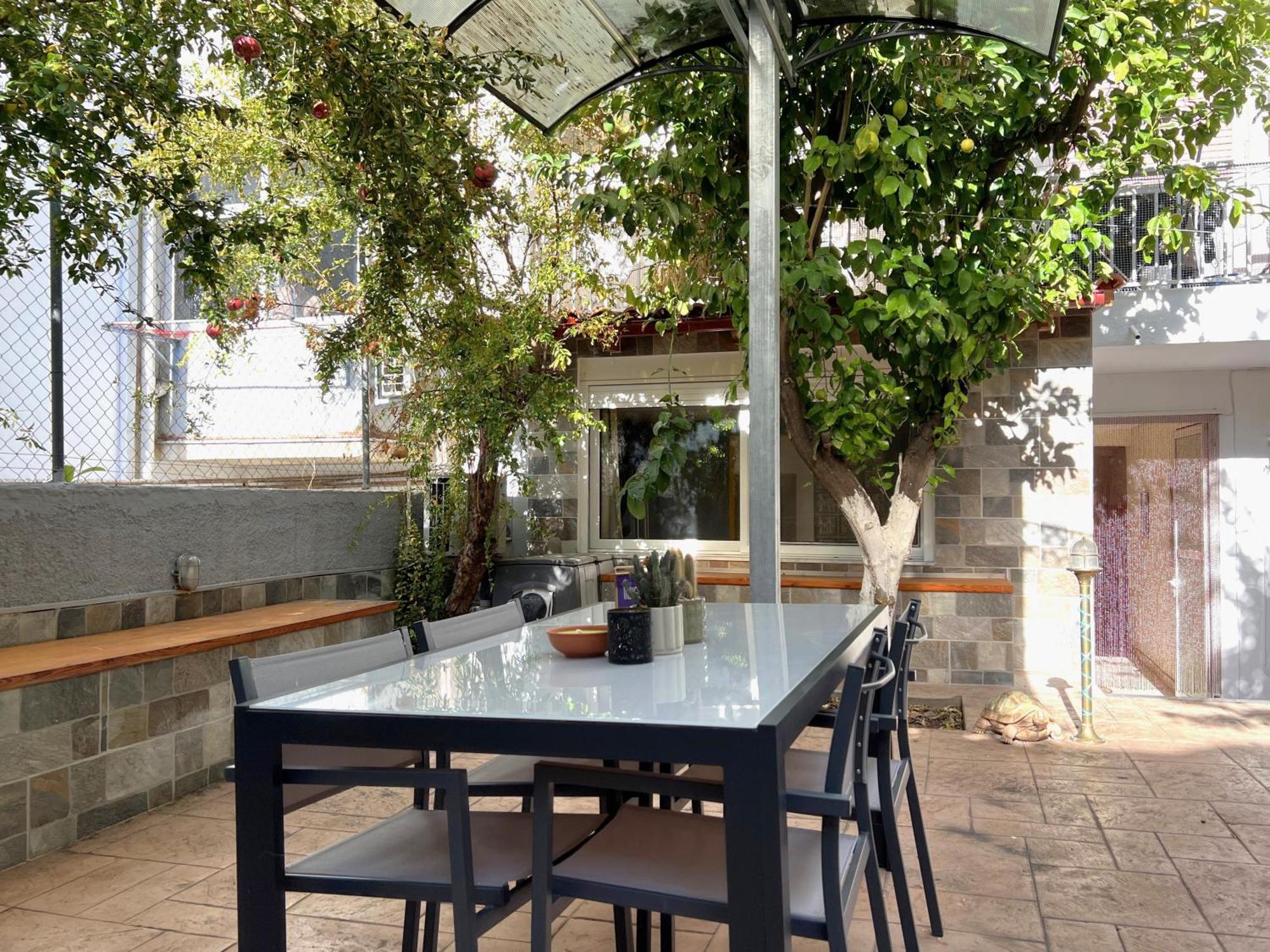 Historic Center Getaway 10'Walk To Acropolis Hill Apartment Атина Екстериор снимка